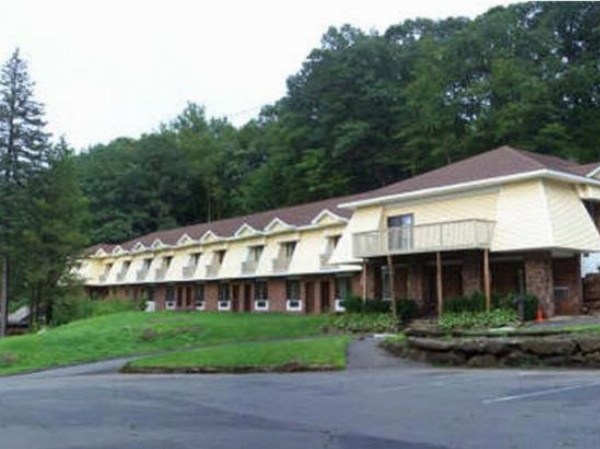 Passport Inn and Suites - Middletown image 4